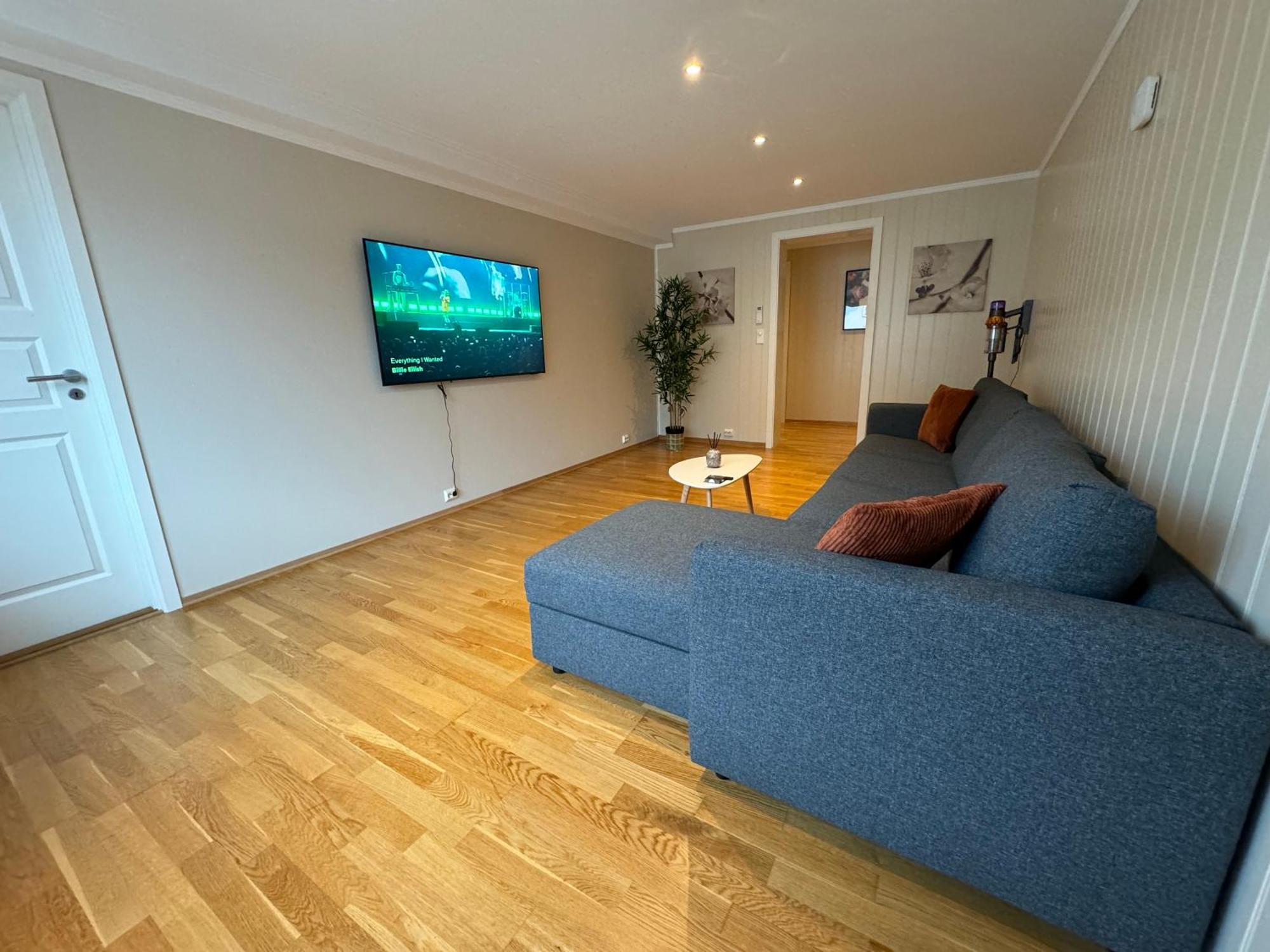 Charming 3-Bedroom Apartment In The Heart Of Kristiansund Exterior foto