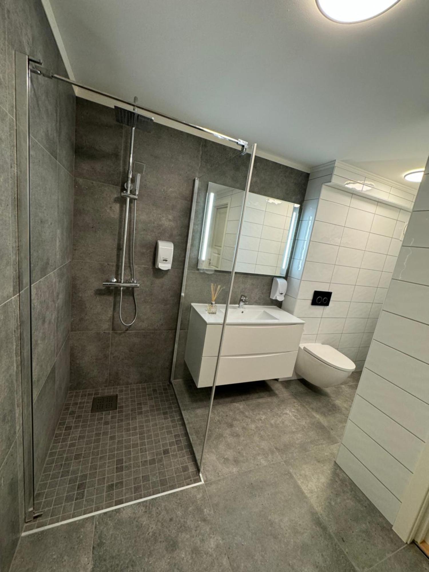 Charming 3-Bedroom Apartment In The Heart Of Kristiansund Exterior foto